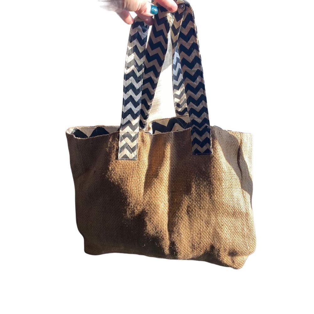 Enchante Accessories jute bag with black and white chevron cotton lining reversi